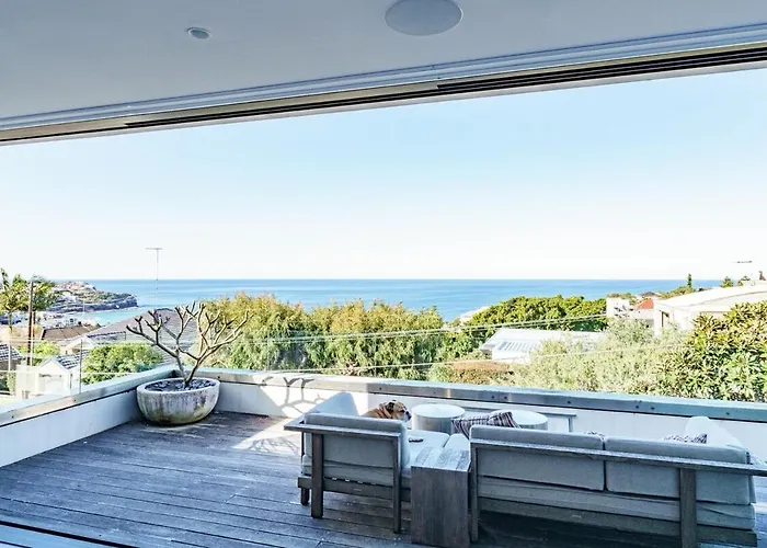 Villa Bronte Blanchfield